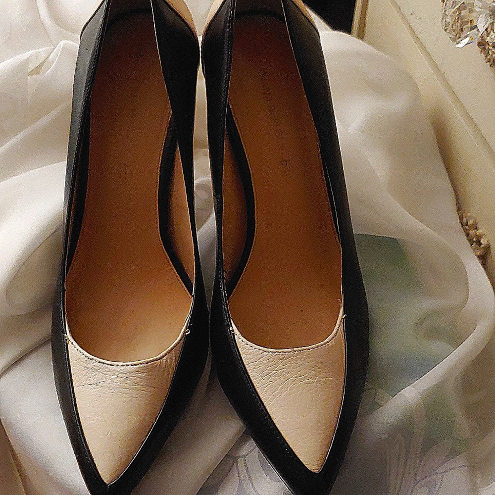 Banana republic heels